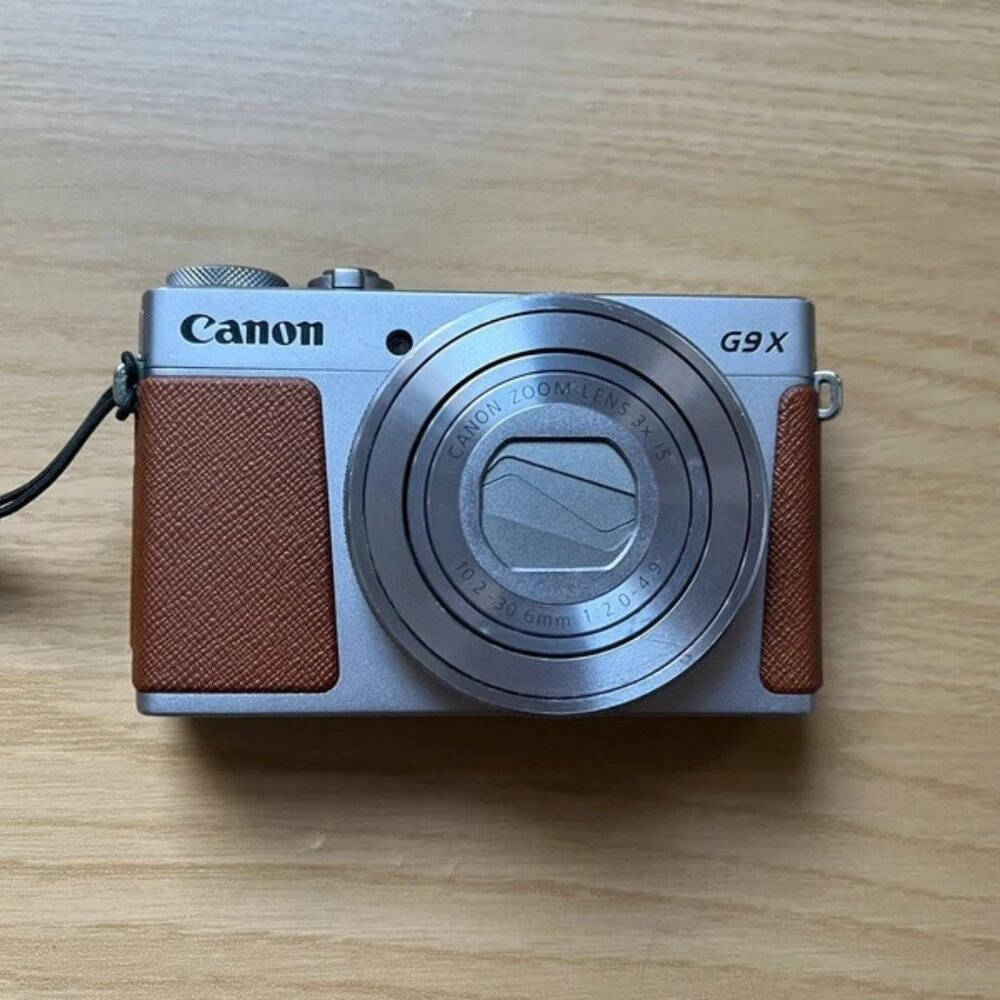 Canon G9X camera